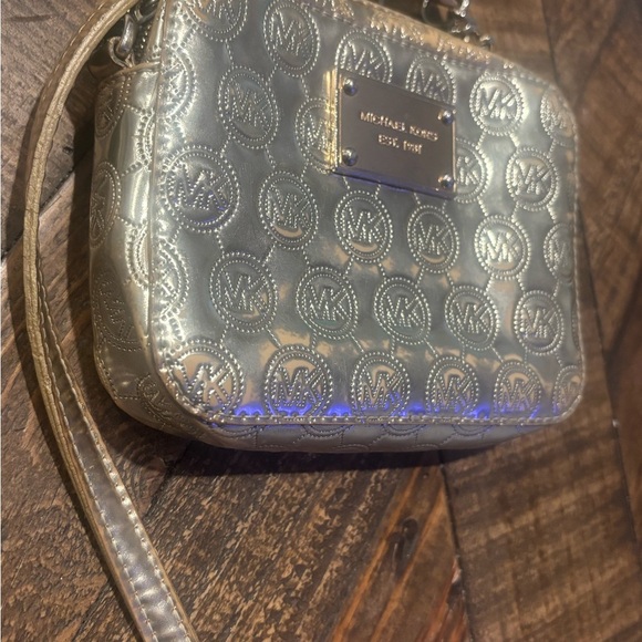 Michael Kors Gold  Crossbody Bag with Ornate Design.Great Condition! - Picture 6 of 12